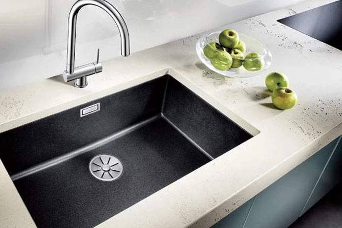 花岗岩面临常见污染怎样整理呢?