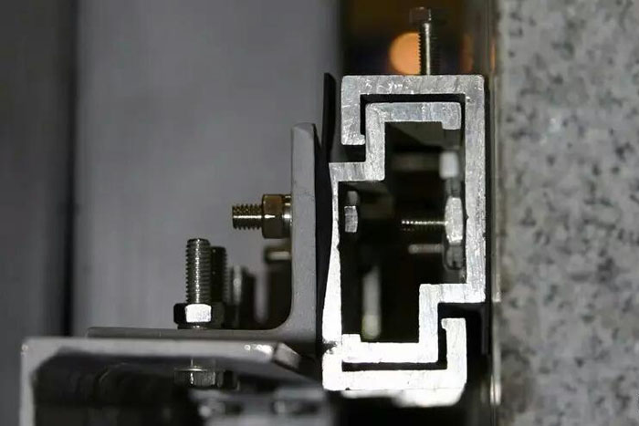 ʯ�ı�˨������3���ֱ�����