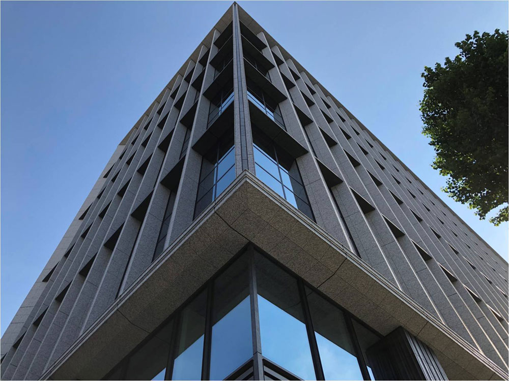 ������ĳ���д�¥