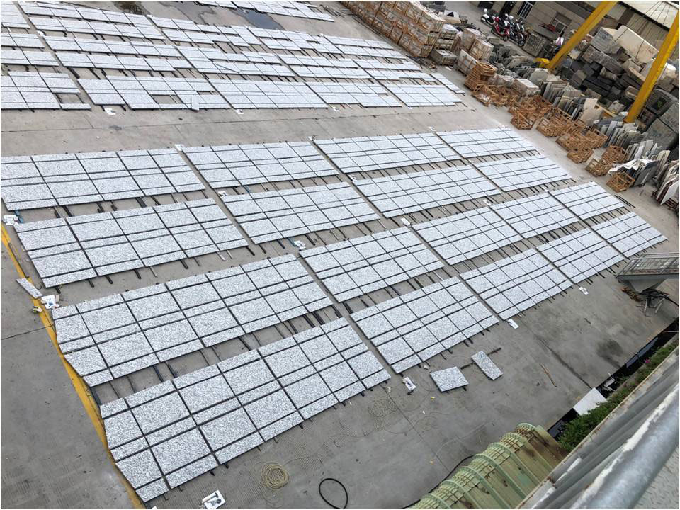 ������ĳ���д�¥ʯ�ļ��