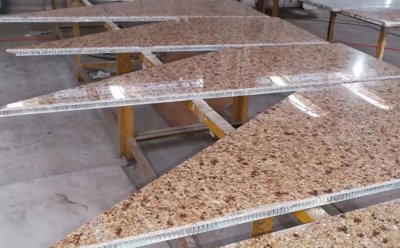 ����ʯ��Ļǽ