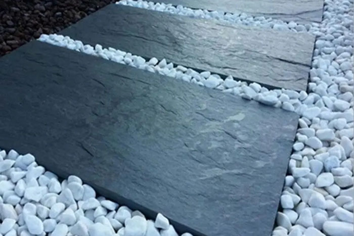 青石板怎样照顾护士呢?