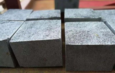 Do you know the regular size of sesame gray horseshoe stone?